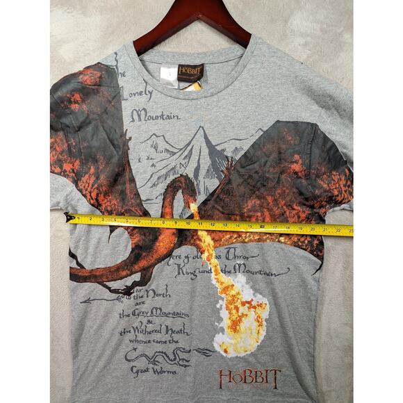 NWT The Hobbit Motion Picture Trilogy Smaug Dragon Graphic Gray Shirt Sz LARGE - Picture 6 of 8